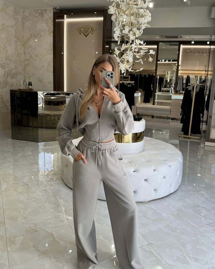 Set Damă - Hanorac cu Fermoar și Glugă + Pantaloni