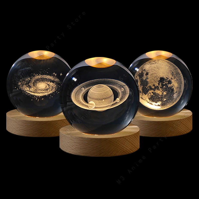 Bilă de Cristal 3D cu LED - Lampă de Noapte Galaxie cu Planete, Lună și Saturn - 5cm